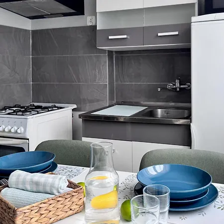 W Centrum Leby Zofia アパート *